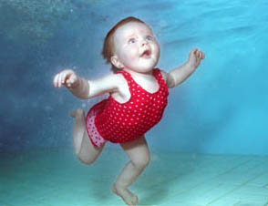 Babysim-bild  &copy; Eric Hammerin
